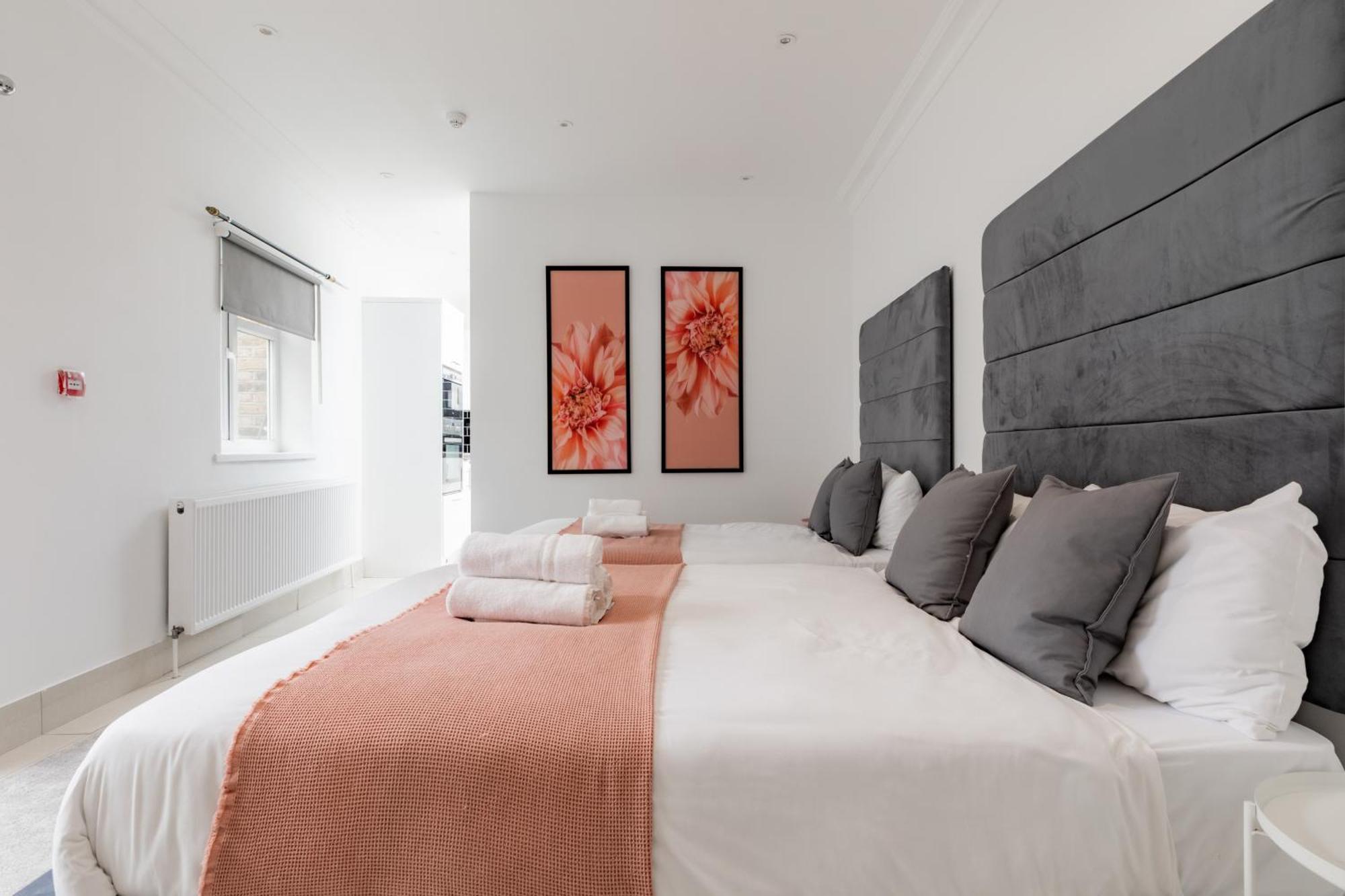 Orlando Hotel London Room photo