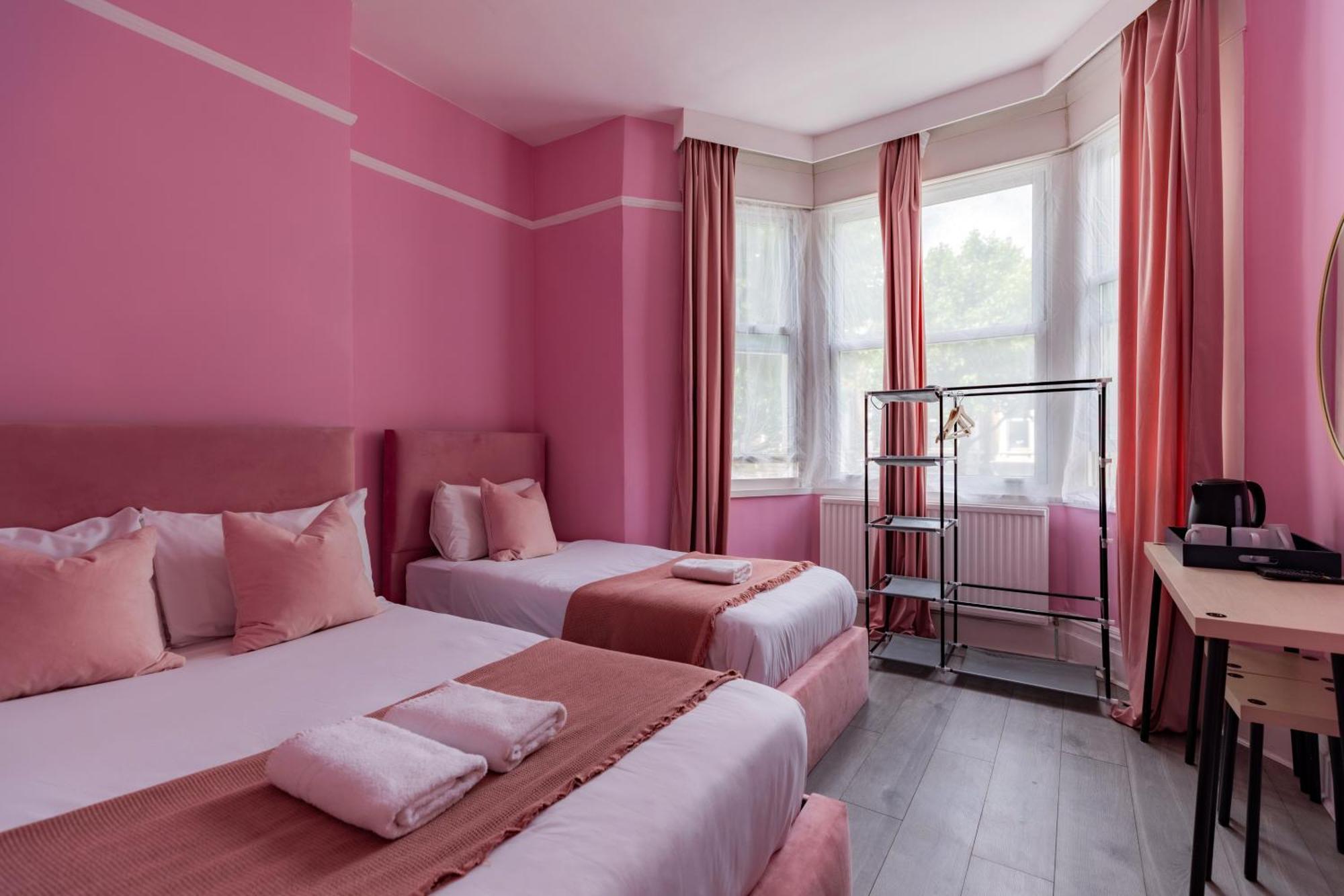 Orlando Hotel London Room photo